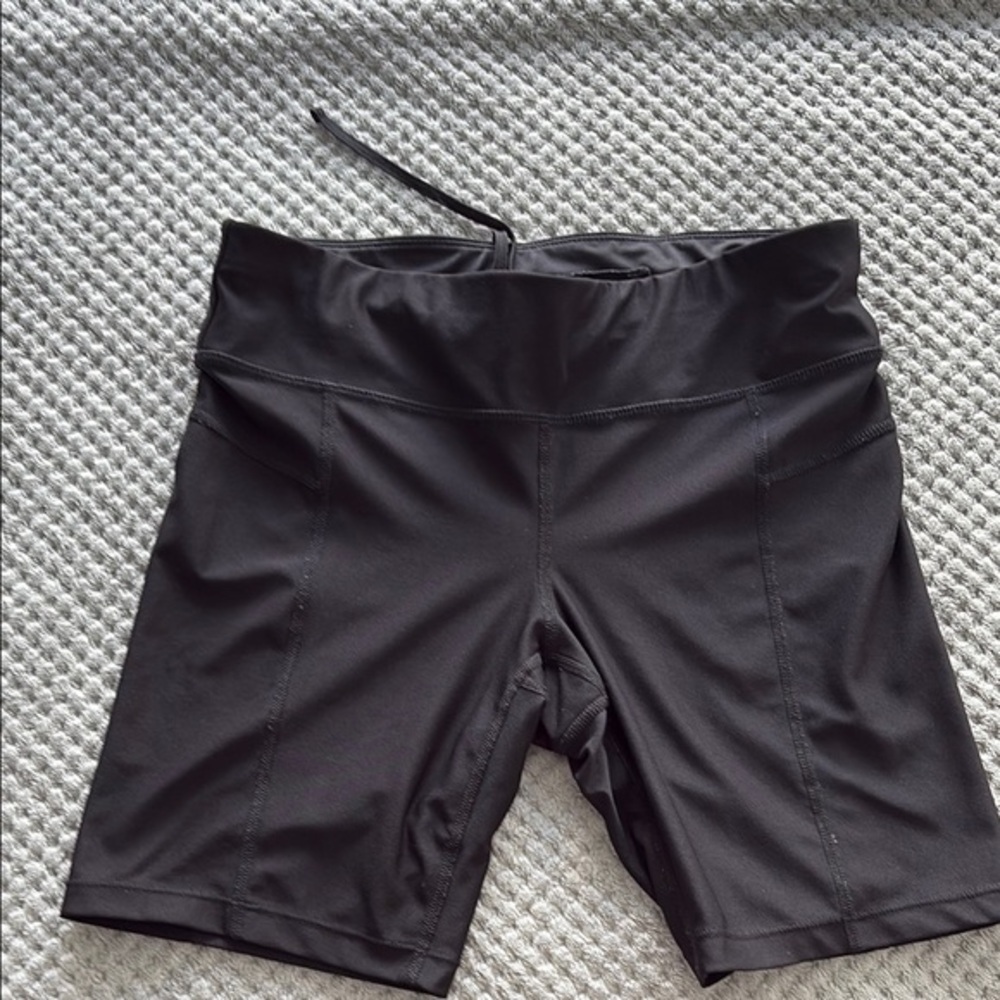 Xersion Black Bike Shorts with Back Zipper Pocket Elastic Drawstring Waistband